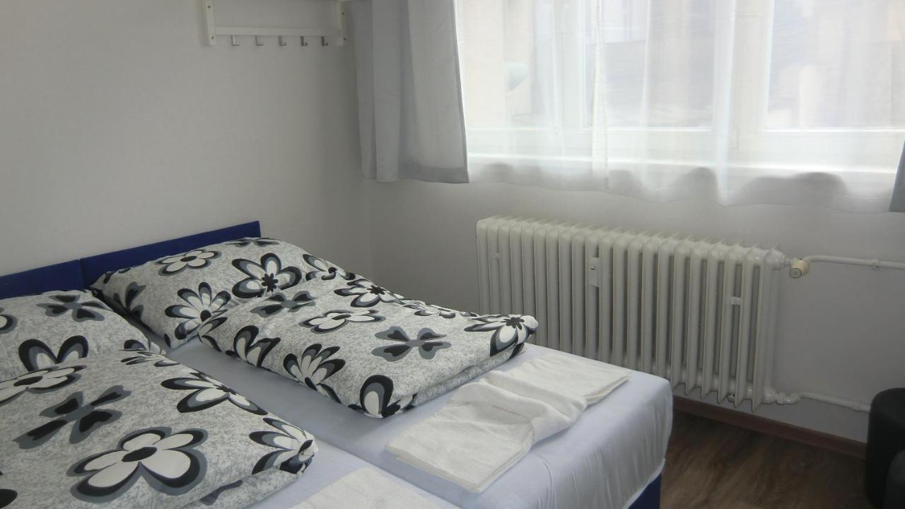 Apartamento Hu Praga Exterior foto